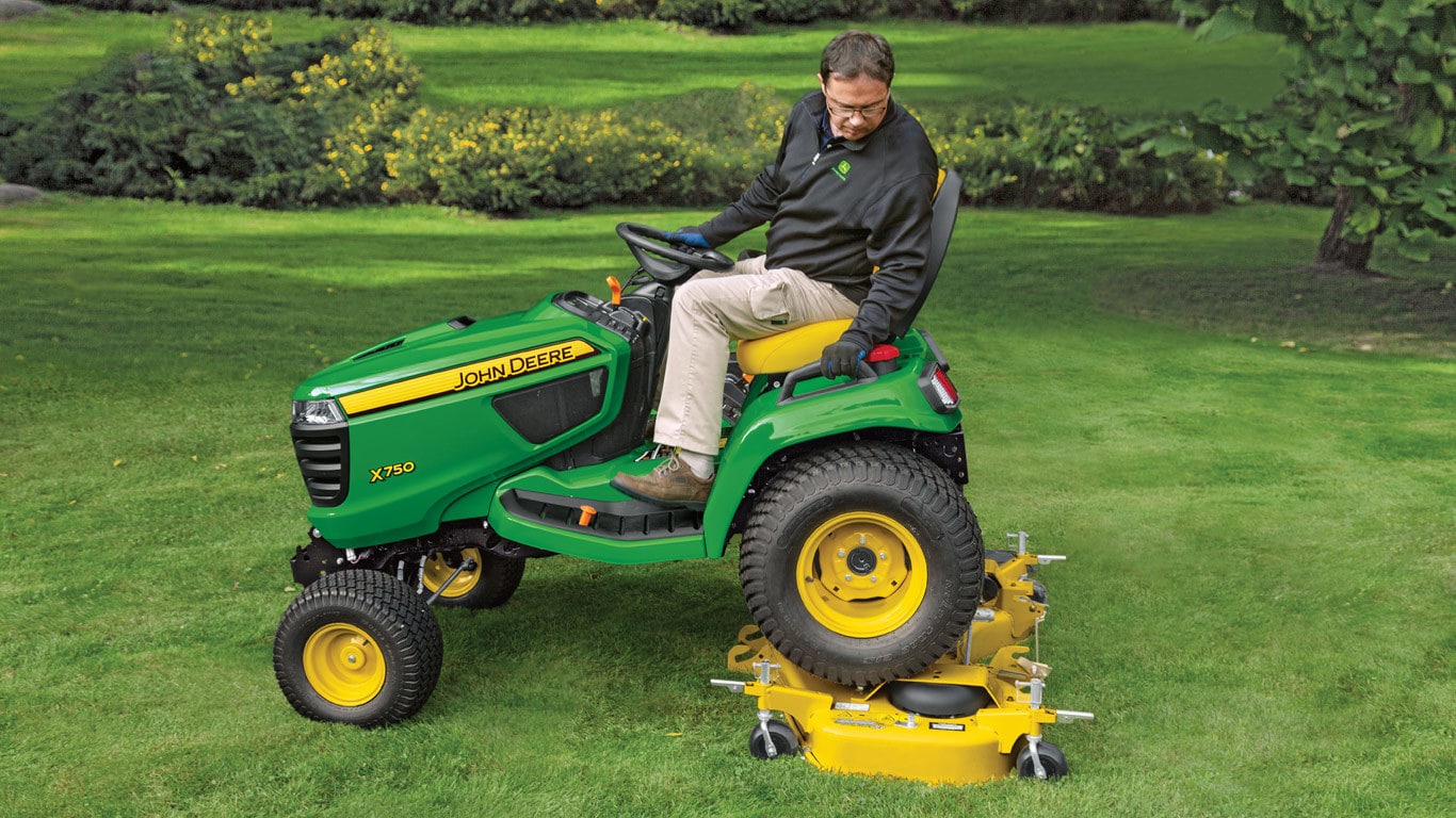 X758 Rasentraktoren mit Dieselmotor John Deere CH