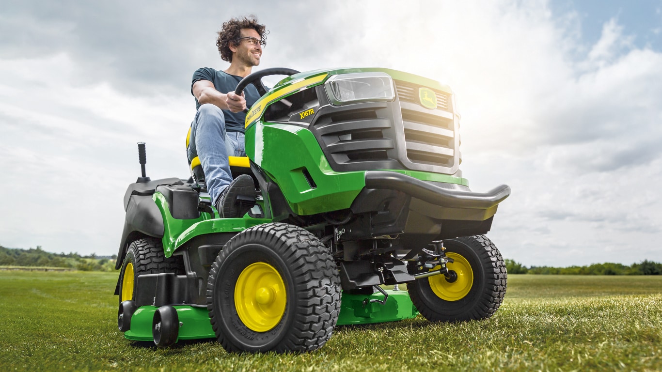 Traktor-Scheinwerfer, Riesige Maschine Mit Light Equipment Auch