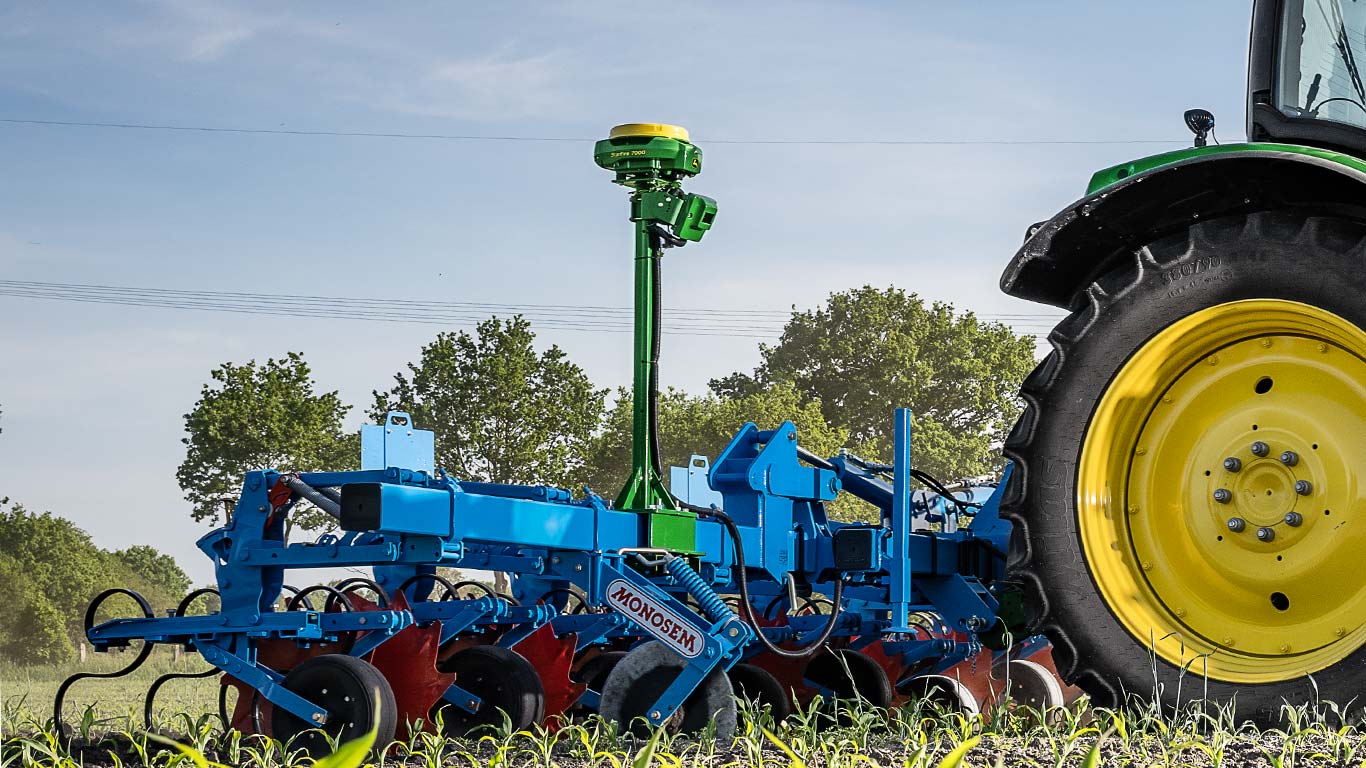 Lenkung für Anbaugeräte von John Deere