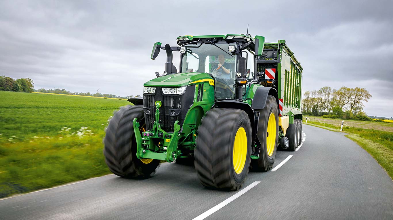 7R 330, Grands tracteurs, Tracteurs